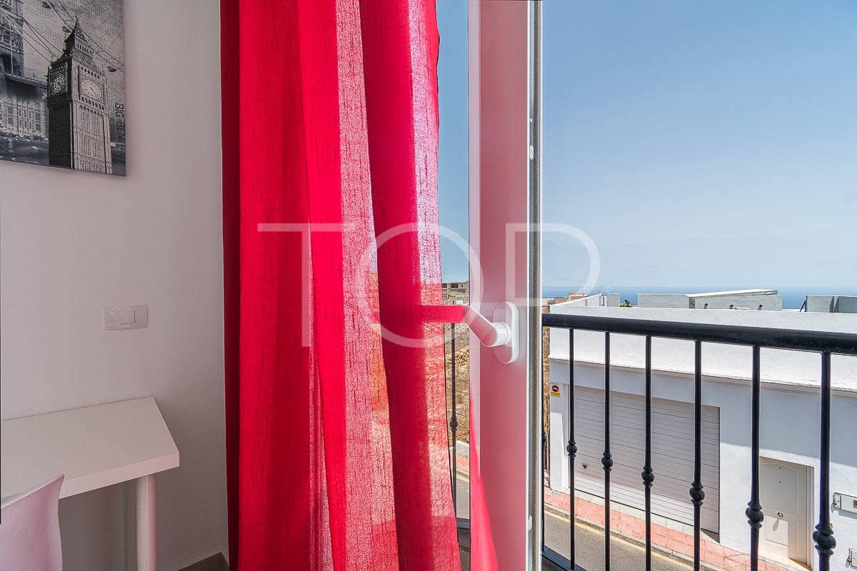 3 slaapkamer Rijtjeshuis te koop in San Miguel de Abona met zwembad - € 350.000 (Ref: 8449724)