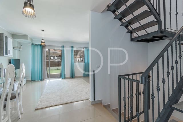 3 slaapkamer Rijtjeshuis te koop in San Miguel de Abona met zwembad - € 350.000 (Ref: 8449724)