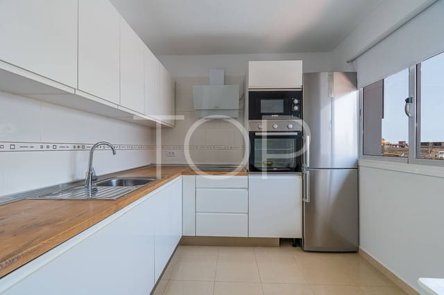 3 slaapkamer Rijtjeshuis te koop in San Miguel de Abona met zwembad - € 350.000 (Ref: 8449724)