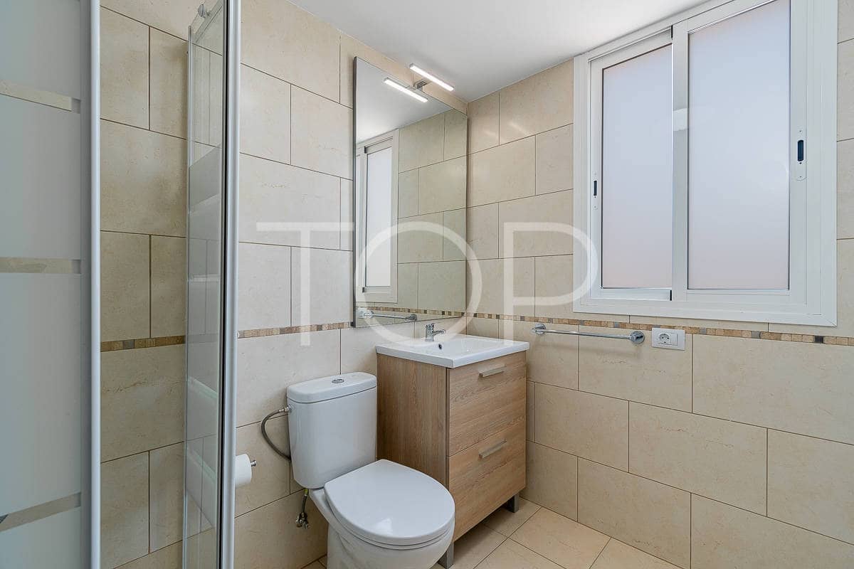 3 slaapkamer Rijtjeshuis te koop in San Miguel de Abona met zwembad - € 350.000 (Ref: 8449724)