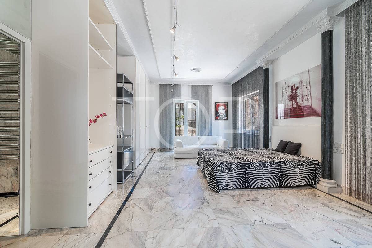 5 slaapkamer Villa te koop in Costa Adeje met zwembad garage - € 7.500.000 (Ref: 8469714)