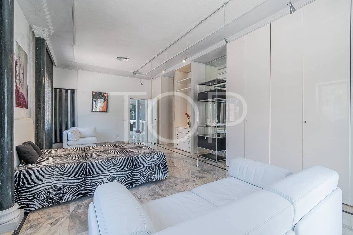 5 slaapkamer Villa te koop in Costa Adeje met zwembad garage - € 7.500.000 (Ref: 8469714)