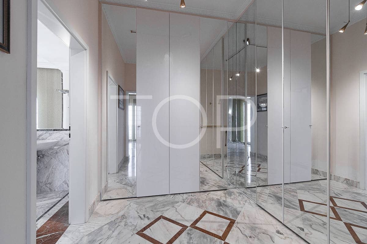 5 slaapkamer Villa te koop in Costa Adeje met zwembad garage - € 7.500.000 (Ref: 8469714)