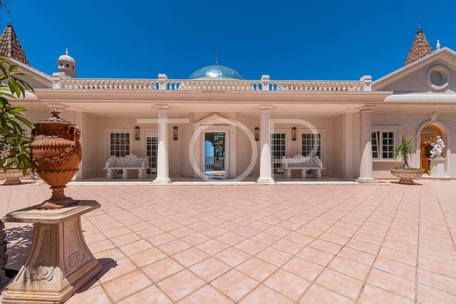 5 bedroom Villa for sale in San Eugenio Alto, Adeje with pool garage - € 7,500,000 (Ref: 8469714)