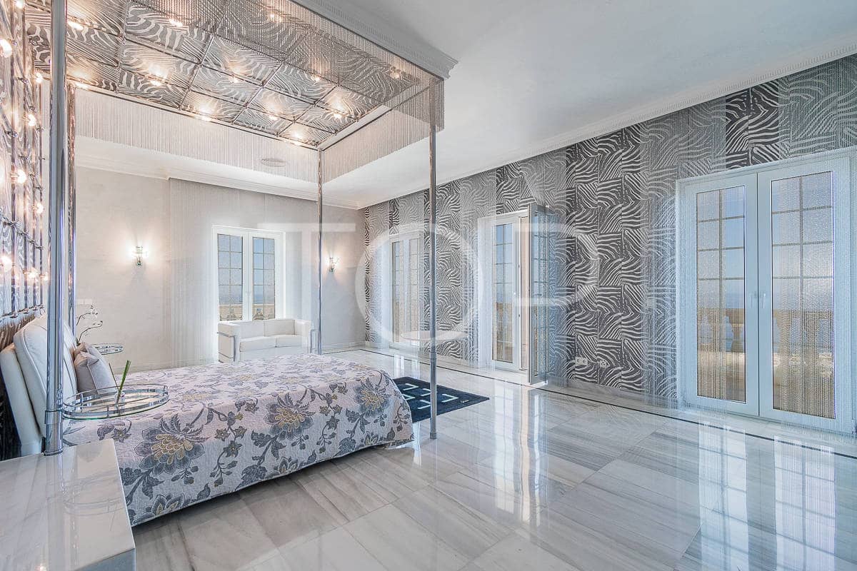 5 slaapkamer Villa te koop in Costa Adeje met zwembad garage - € 7.500.000 (Ref: 8469714)