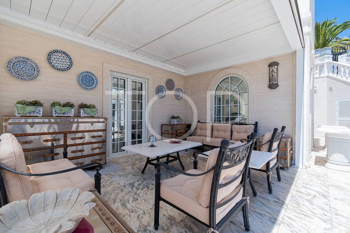 5 slaapkamer Villa te koop in Costa Adeje met zwembad garage - € 7.500.000 (Ref: 8469714)