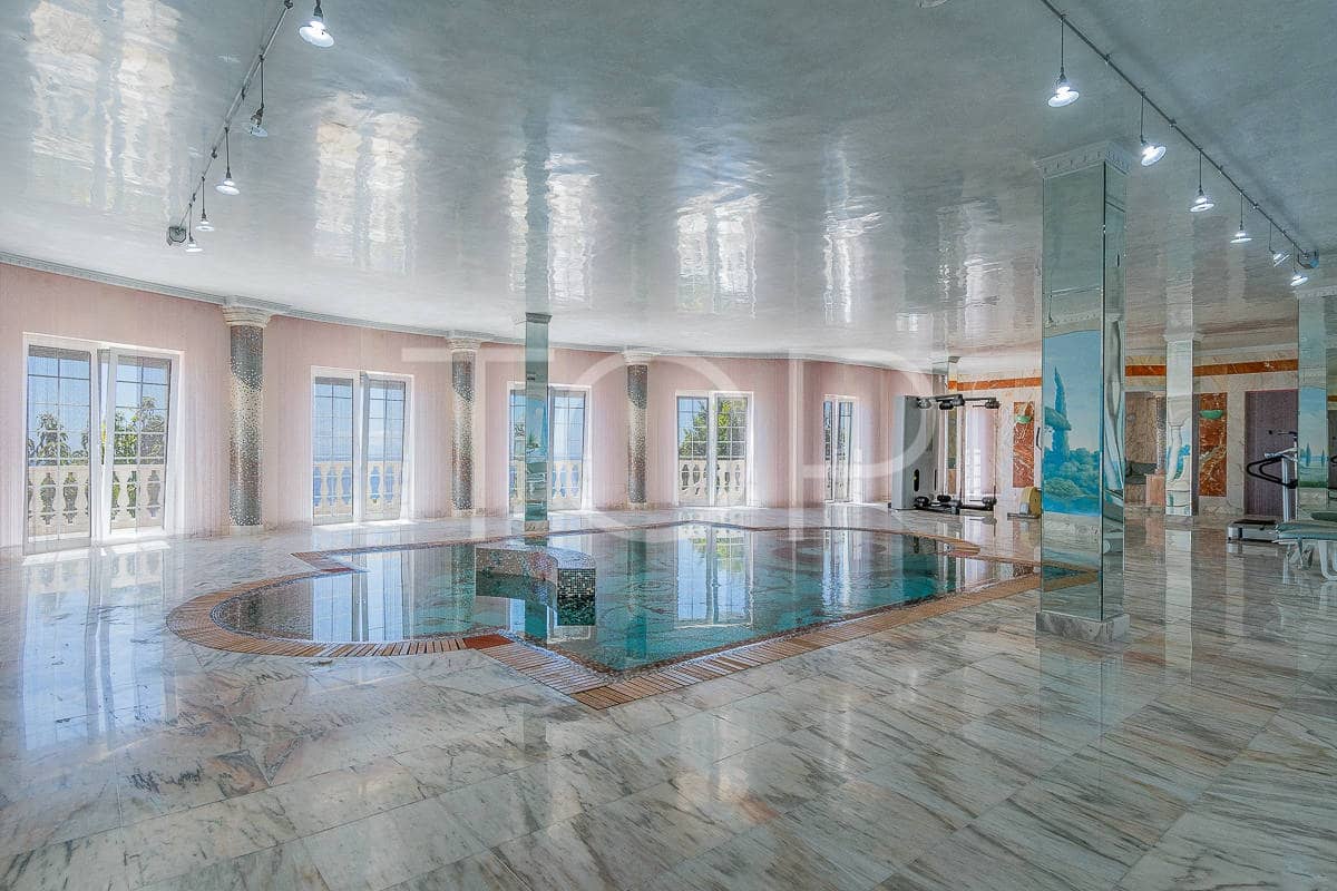 5 slaapkamer Villa te koop in Costa Adeje met zwembad garage - € 7.500.000 (Ref: 8469714)