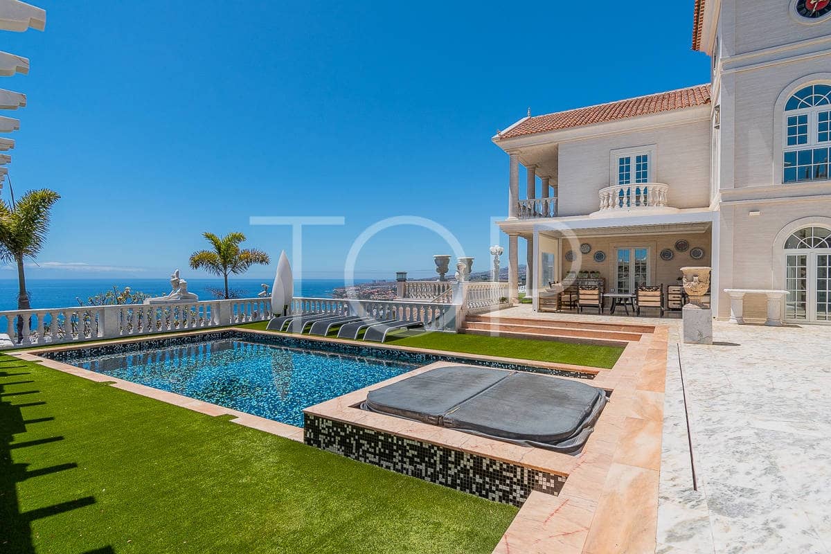 5 slaapkamer Villa te koop in Costa Adeje met zwembad garage - € 7.500.000 (Ref: 8469714)