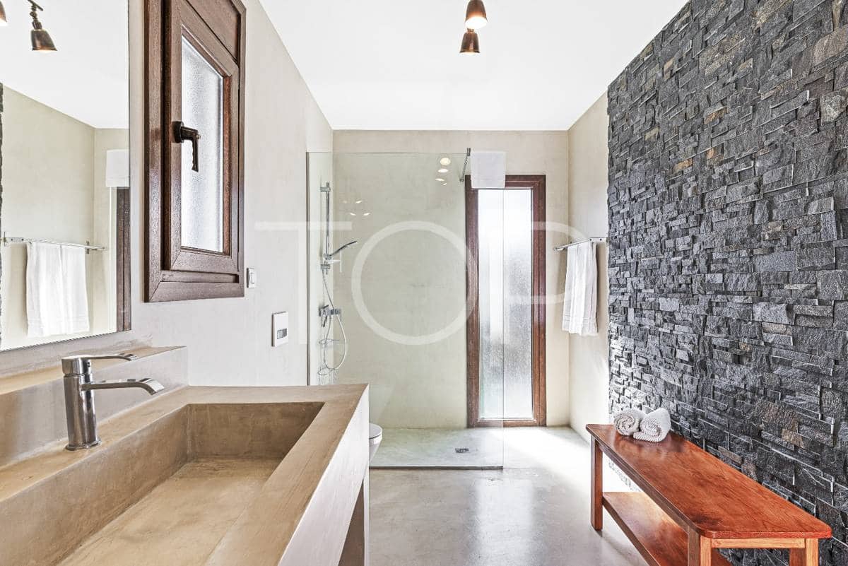 5 soveværelse Byhus til salg i Guia de Isora med swimmingpool garage - € 1.175.000 (Ref: 8499735)