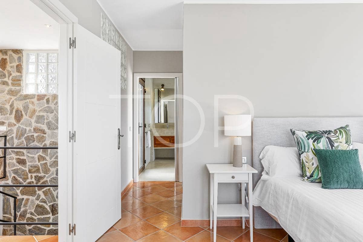 5 soveværelse Byhus til salg i Guia de Isora med swimmingpool garage - € 1.175.000 (Ref: 8499735)