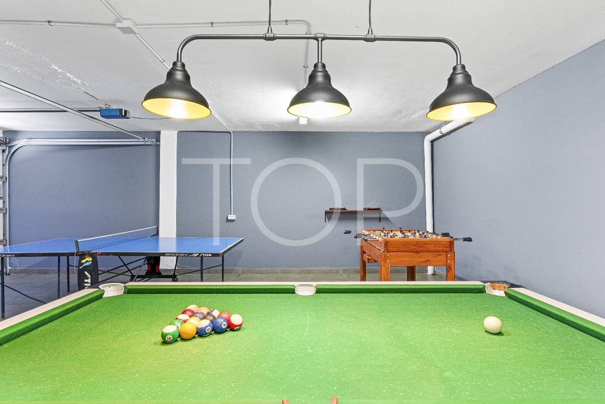 5 soveværelse Byhus til salg i Guia de Isora med swimmingpool garage - € 1.175.000 (Ref: 8499735)