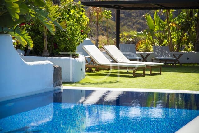 5 bedroom Townhouse for sale in Guía de Isora with pool garage - € 1,175,000 (Ref: 8499735)