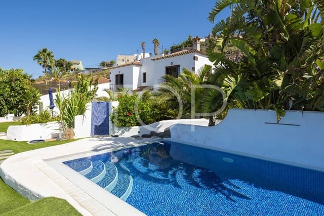 5 bedroom Townhouse for sale in Guía de Isora with pool garage - € 1,175,000 (Ref: 8499735)