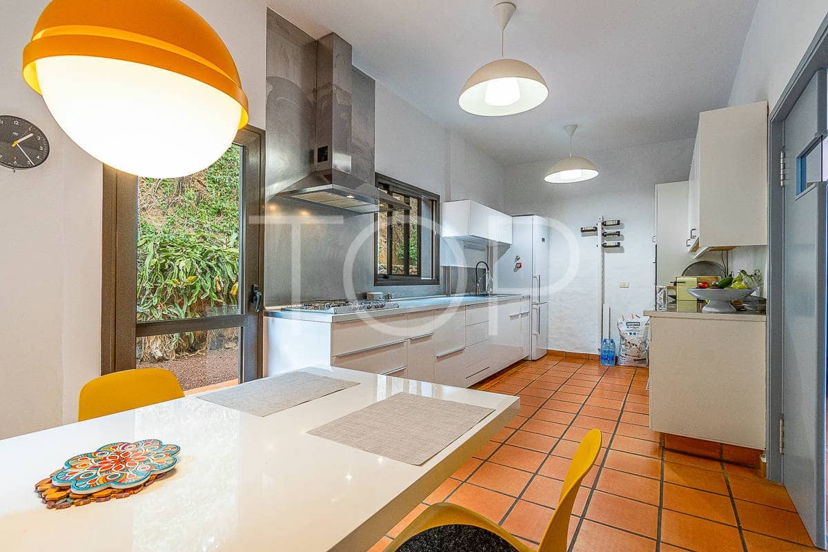 6 soveværelse Finca/Landehus til salg i San Juan de la Rambla med garage - € 1.190.000 (Ref: 8543960)