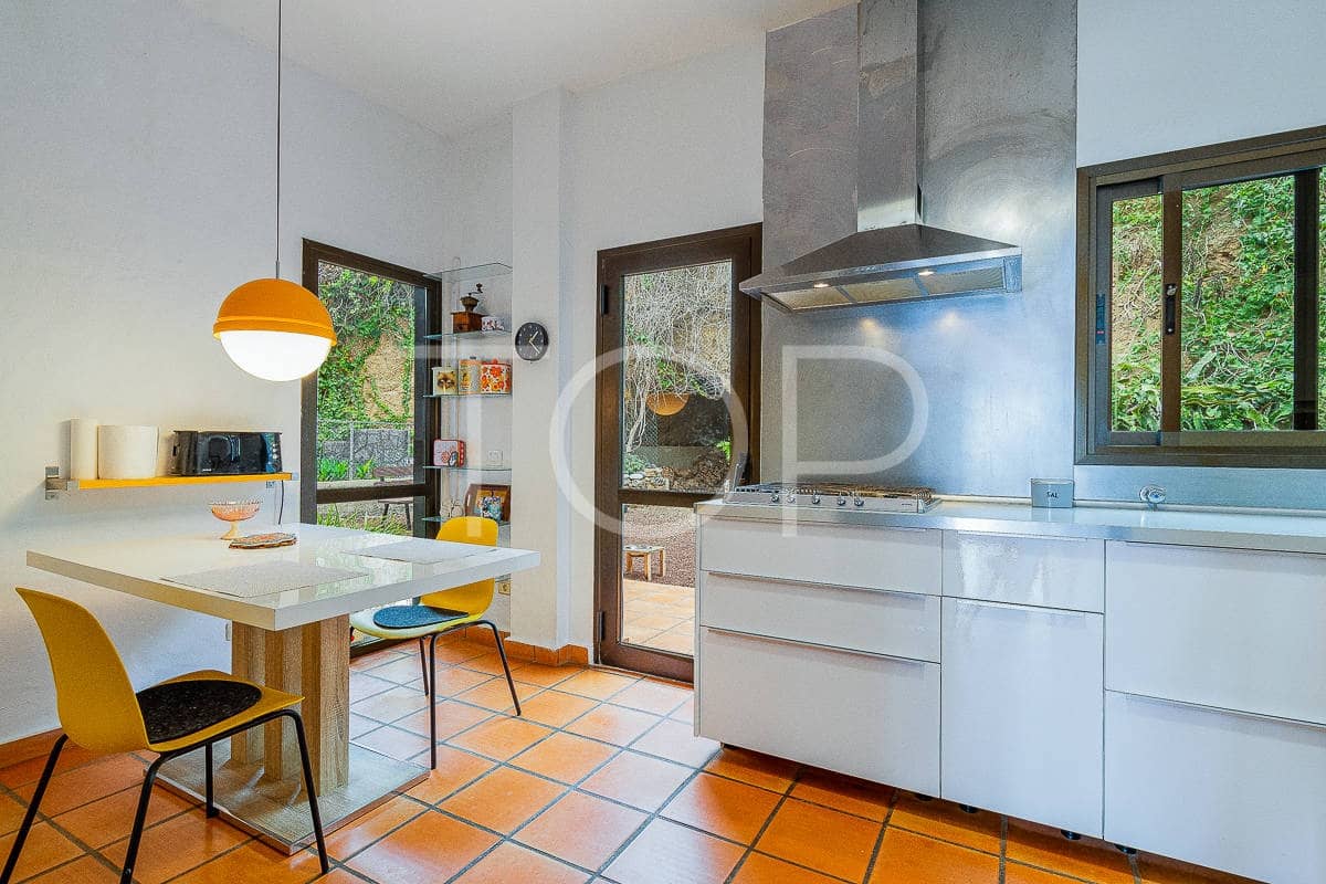 6 soveværelse Finca/Landehus til salg i San Juan de la Rambla med garage - € 1.190.000 (Ref: 8543960)