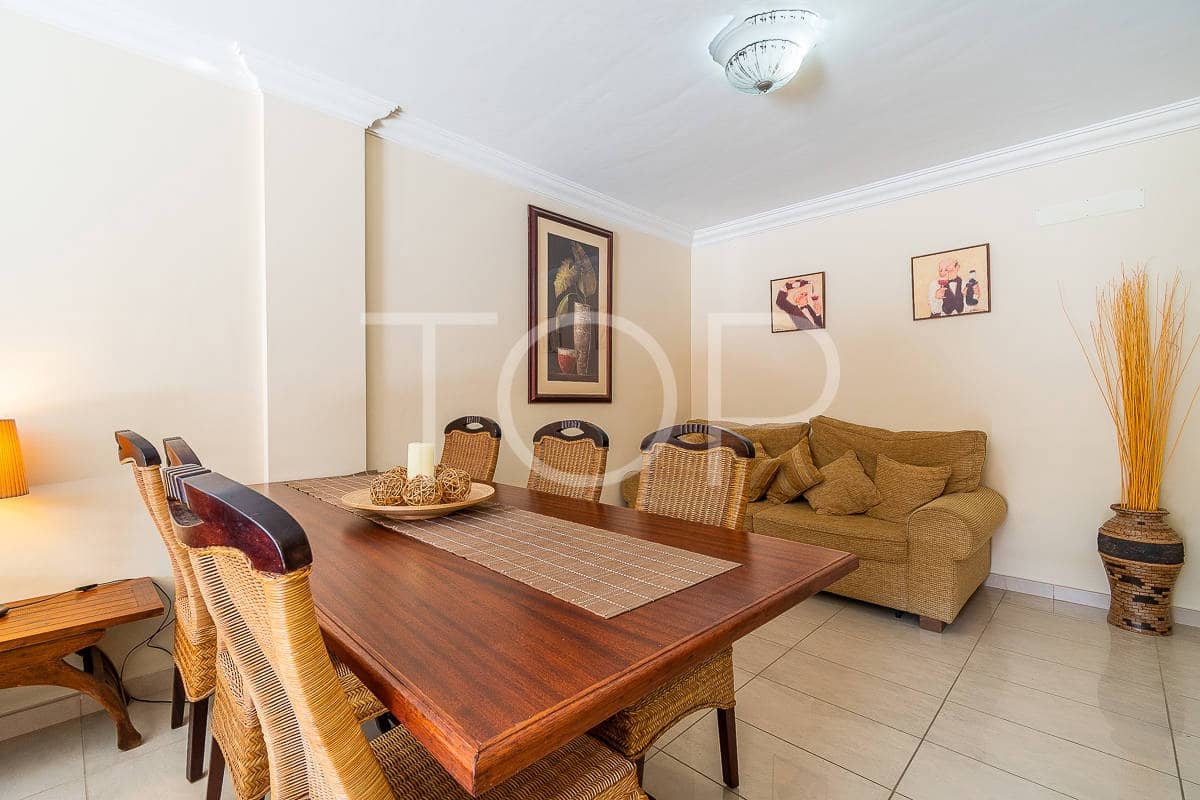 2 chambre Appartement à vendre à Playa del Duque avec piscine garage - 815 000 € (Ref: 8548776)