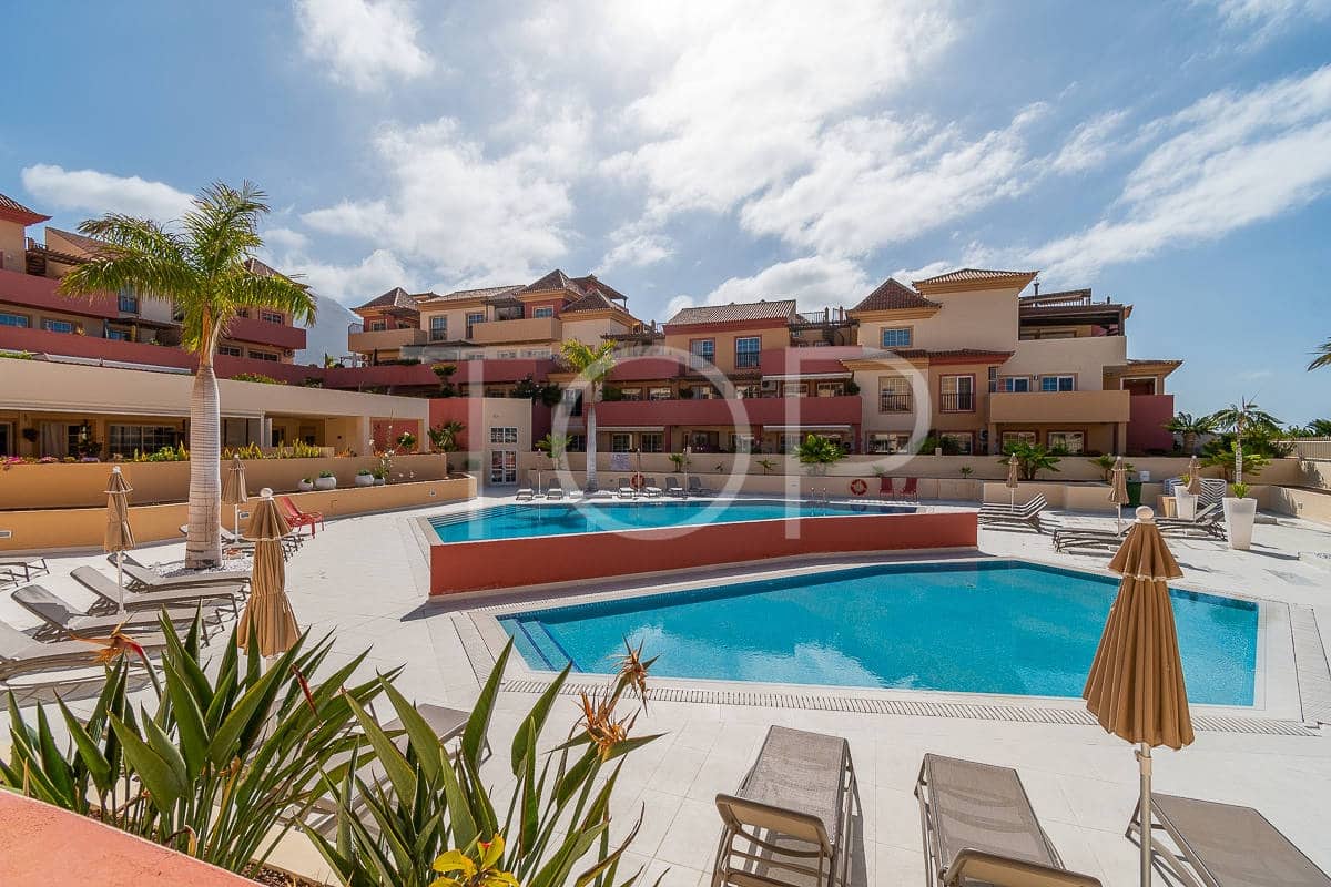 2 chambre Appartement à vendre à Playa del Duque avec piscine garage - 815 000 € (Ref: 8548776)