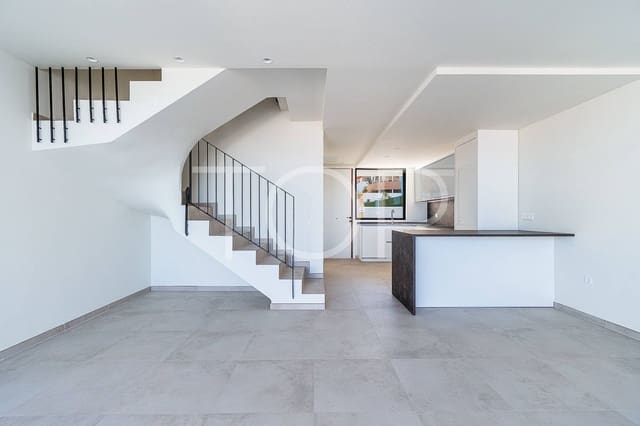 3 slaapkamer Rijtjeshuis te koop in Casco Urbano, Adeje met garage - € 480.000 (Ref: 8569449)