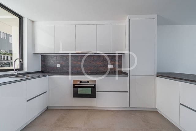 3 slaapkamer Rijtjeshuis te koop in Casco Urbano, Adeje met garage - € 480.000 (Ref: 8569449)