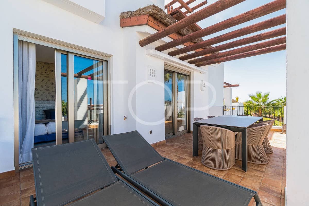 2 bedroom Flat for sale in Guia de Isora with pool garage - € 849,000 (Ref: 8573639)
