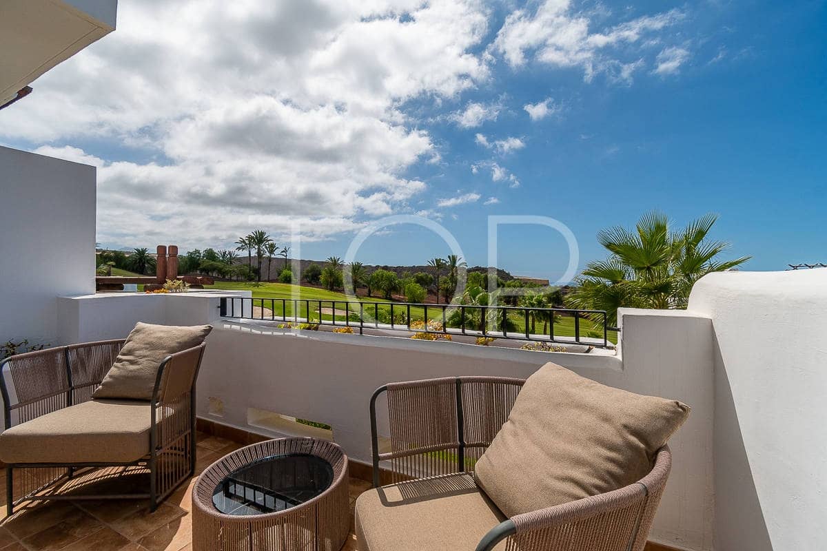 2 bedroom Flat for sale in Guia de Isora with pool garage - € 849,000 (Ref: 8573639)