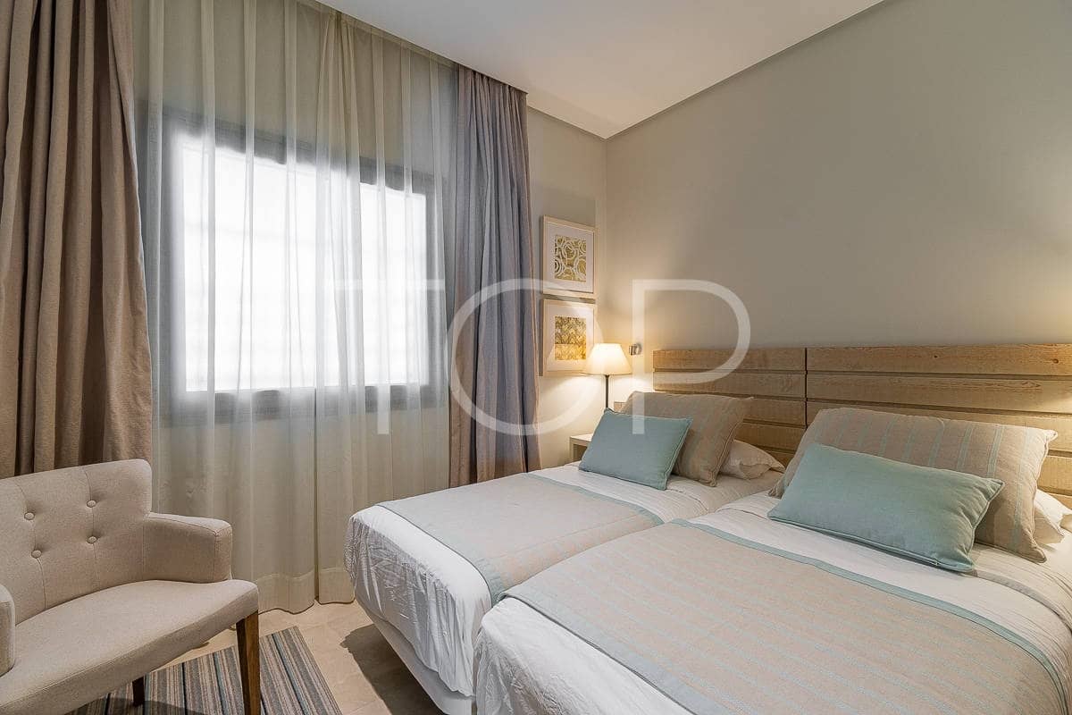 2 bedroom Flat for sale in Guia de Isora with pool garage - € 849,000 (Ref: 8573639)