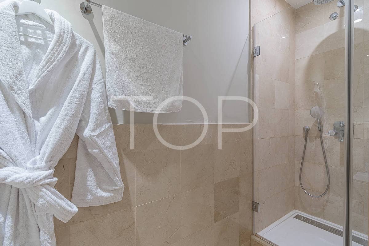 2 bedroom Flat for sale in Guia de Isora with pool garage - € 849,000 (Ref: 8573639)