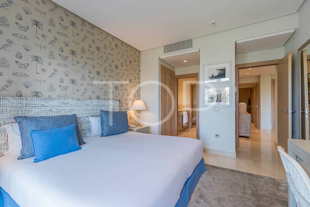 2 bedroom Flat for sale in Guia de Isora with pool garage - € 898,000 (Ref: 8581743)