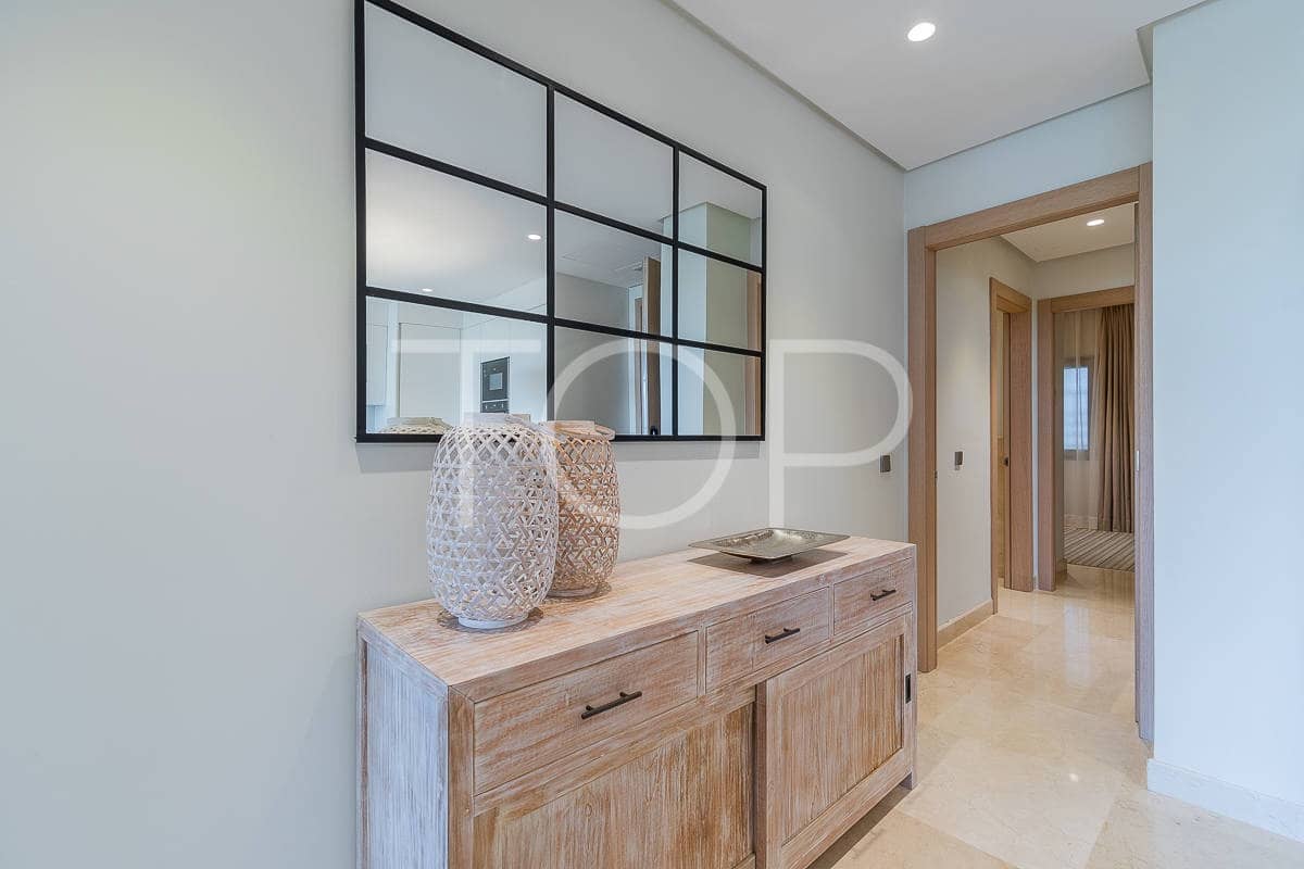 2 bedroom Flat for sale in Guia de Isora with pool garage - € 898,000 (Ref: 8581743)