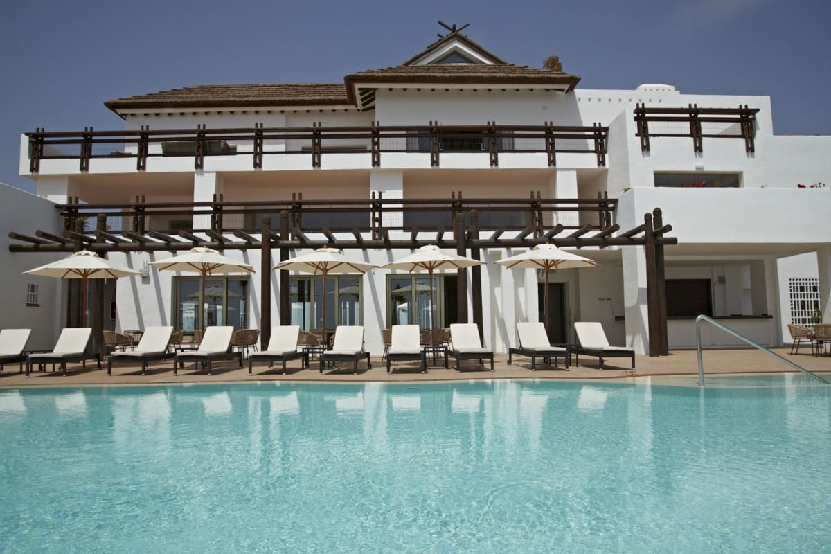 2 bedroom Flat for sale in Guia de Isora with pool garage - € 898,000 (Ref: 8581743)