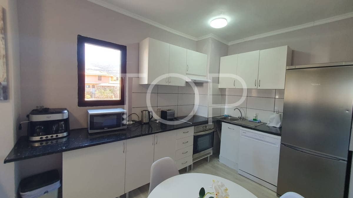 2 chambre Appartement à vendre à Adeje avec piscine garage - 295 000 € (Ref: 8609981)