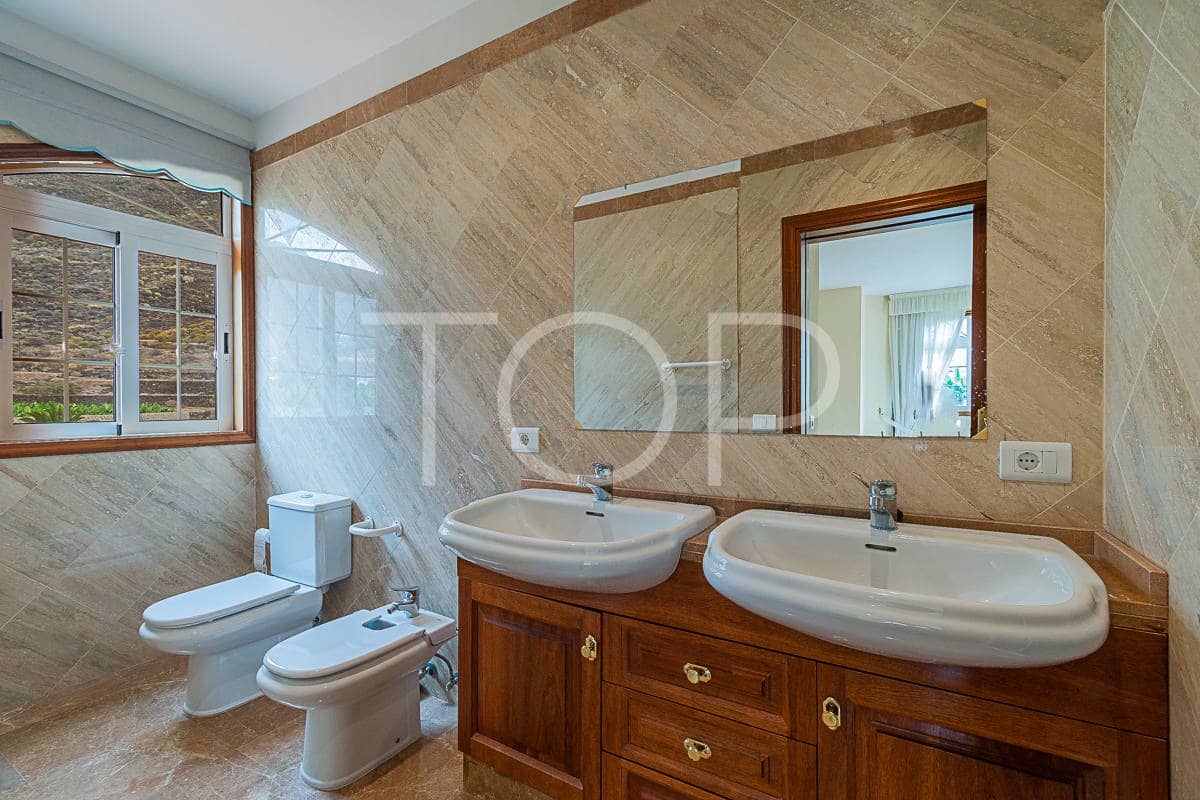 4 quarto Casa em Banda para venda em Los Gigantes com garagem - 1 400 000 € (Ref: 8620998)