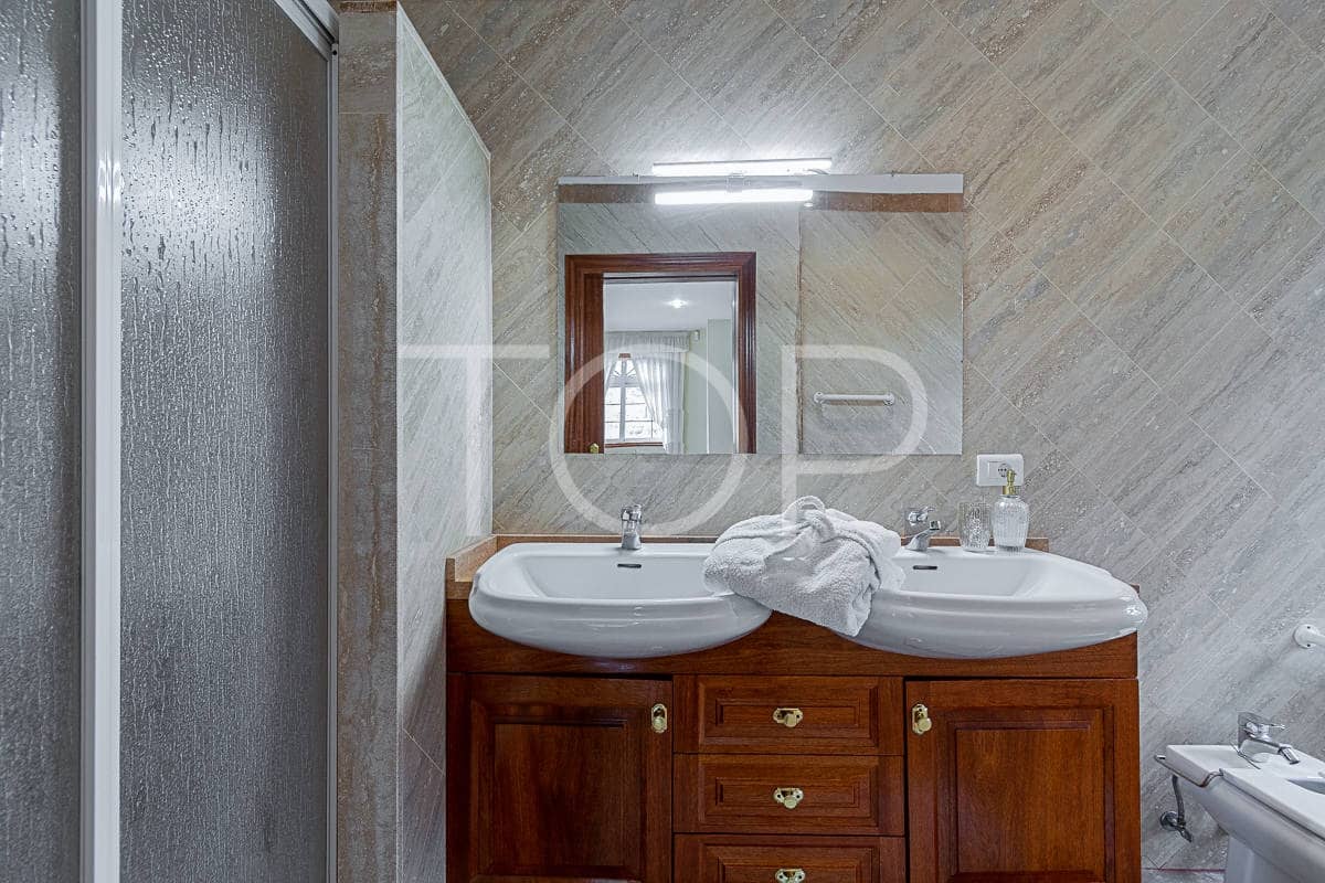 4 quarto Casa em Banda para venda em Los Gigantes com garagem - 1 400 000 € (Ref: 8620998)