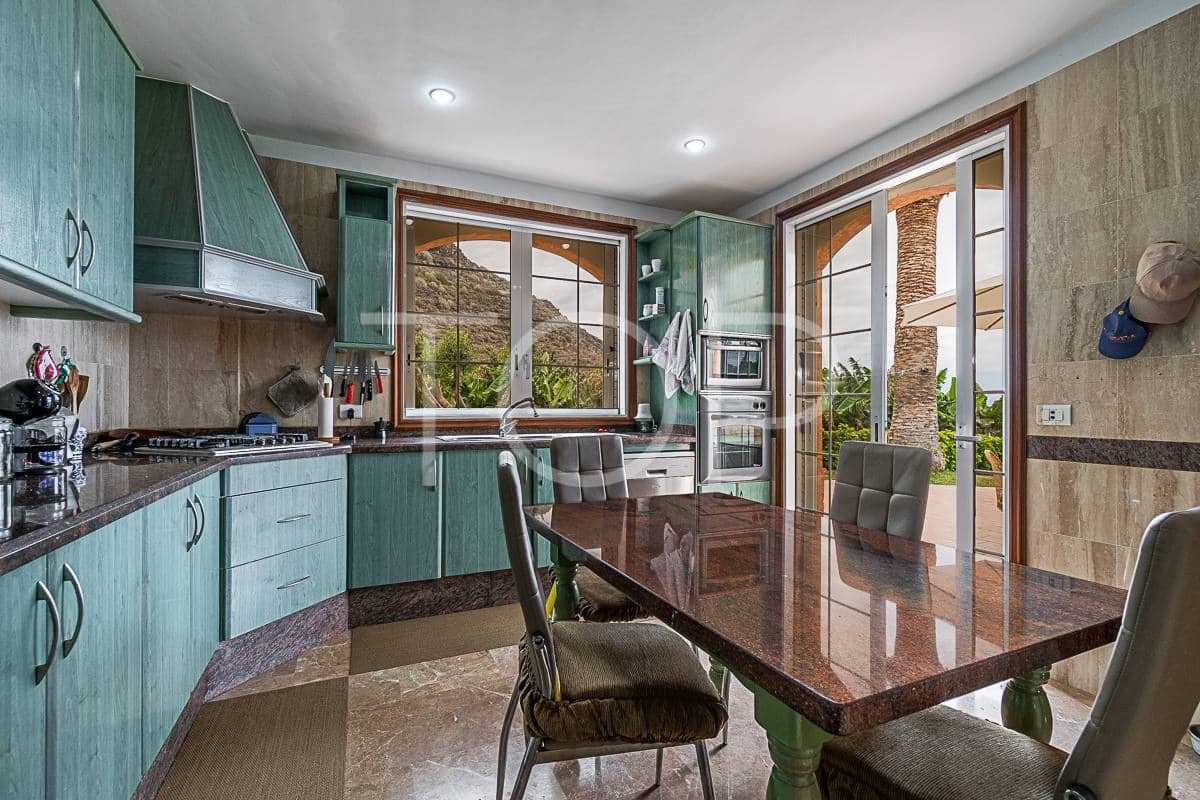 4 quarto Casa em Banda para venda em Los Gigantes com garagem - 1 400 000 € (Ref: 8620998)