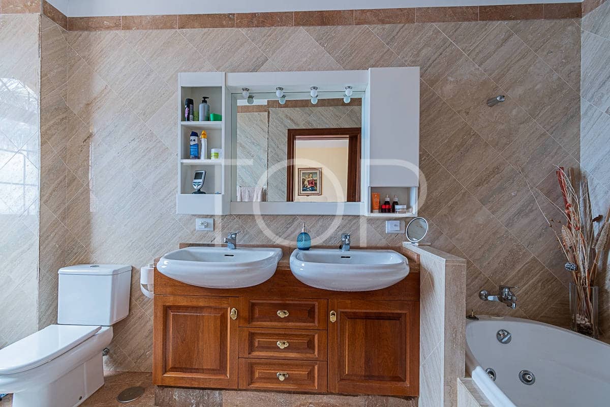 4 quarto Casa em Banda para venda em Los Gigantes com garagem - 1 400 000 € (Ref: 8620998)