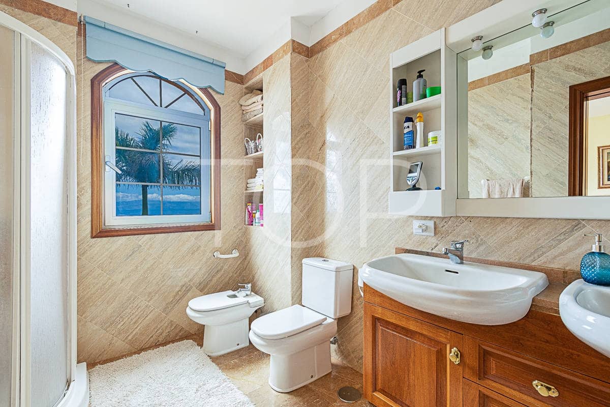 4 quarto Casa em Banda para venda em Los Gigantes com garagem - 1 400 000 € (Ref: 8620998)