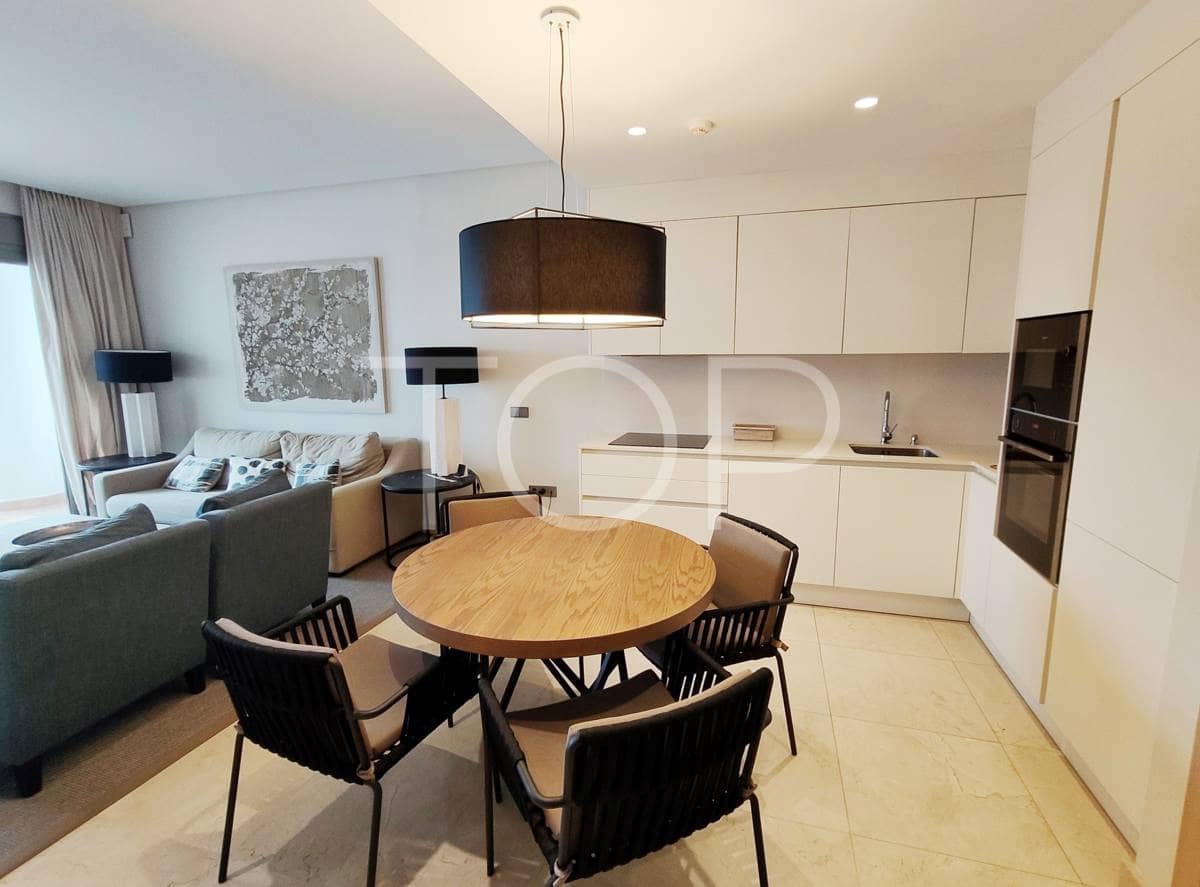 2 soverom Leilighet til salgs i Guia de Isora med svømmebasseng garasje - € 899 000 (Ref: 8677341)