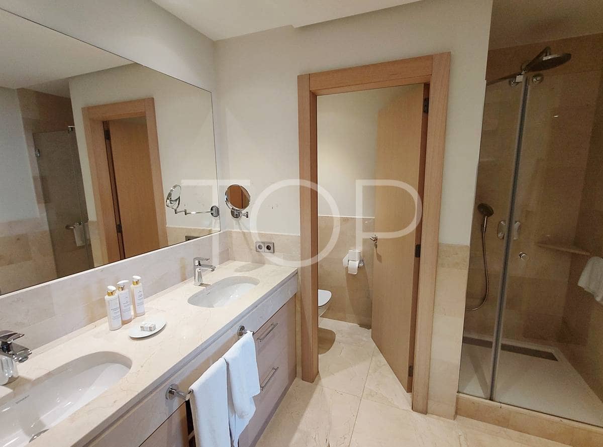 2 soverom Leilighet til salgs i Guia de Isora med svømmebasseng garasje - € 899 000 (Ref: 8677341)