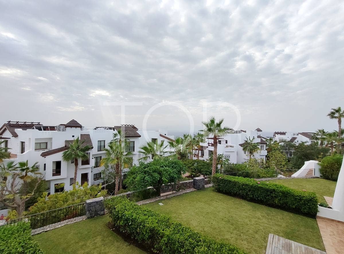 2 soverom Leilighet til salgs i Guia de Isora med svømmebasseng garasje - € 899 000 (Ref: 8677341)