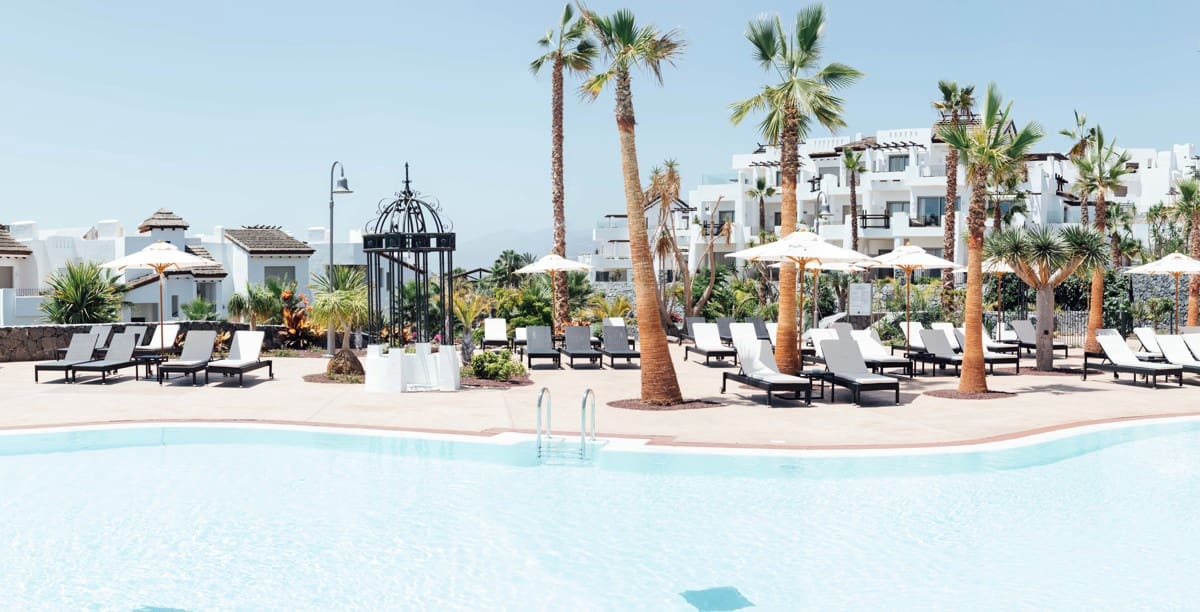 2 soverom Leilighet til salgs i Guia de Isora med svømmebasseng garasje - € 899 000 (Ref: 8677341)