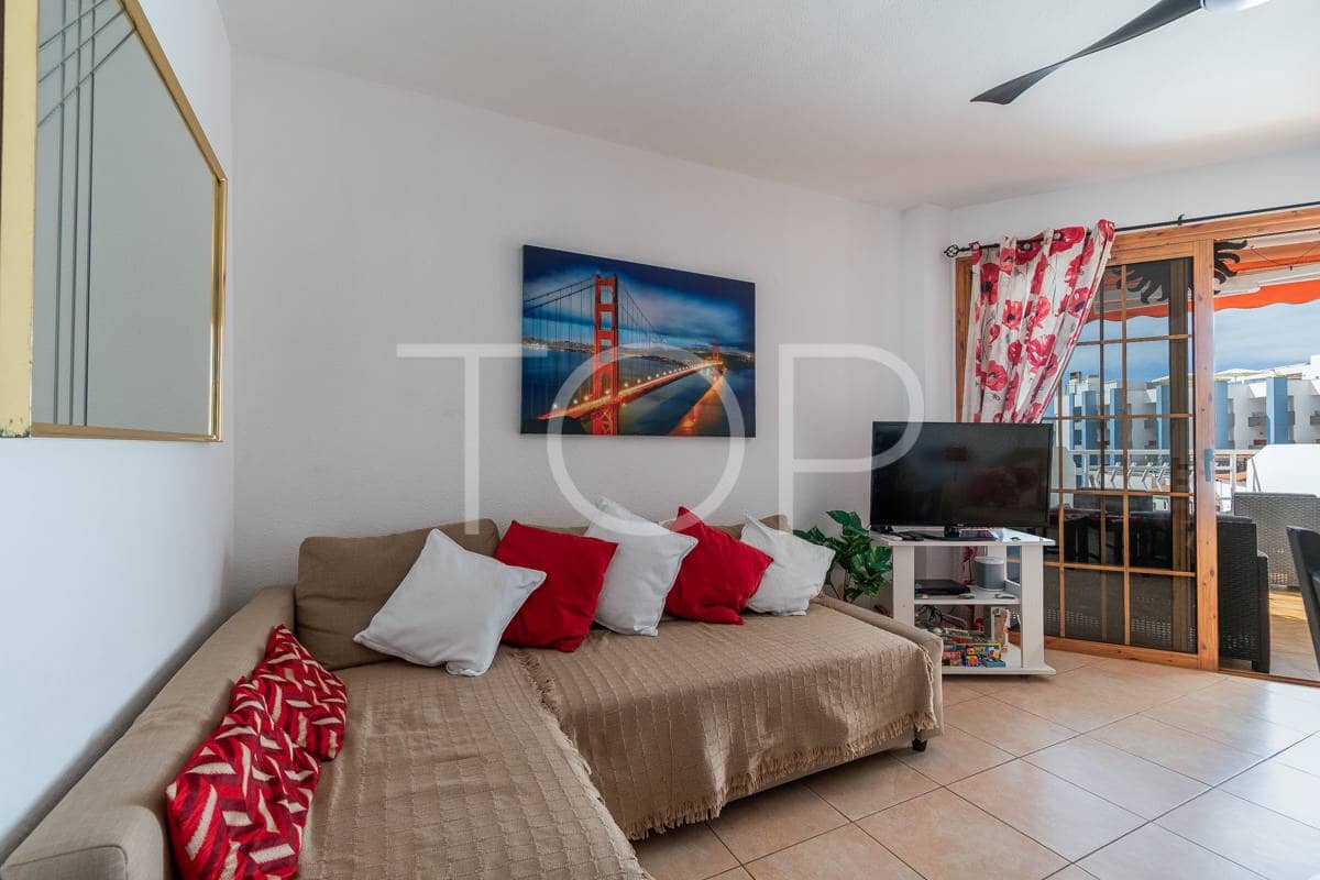 2 slaapkamer Flat te koop in Los Cristianos met zwembad - € 350.000 (Ref: 8687143)