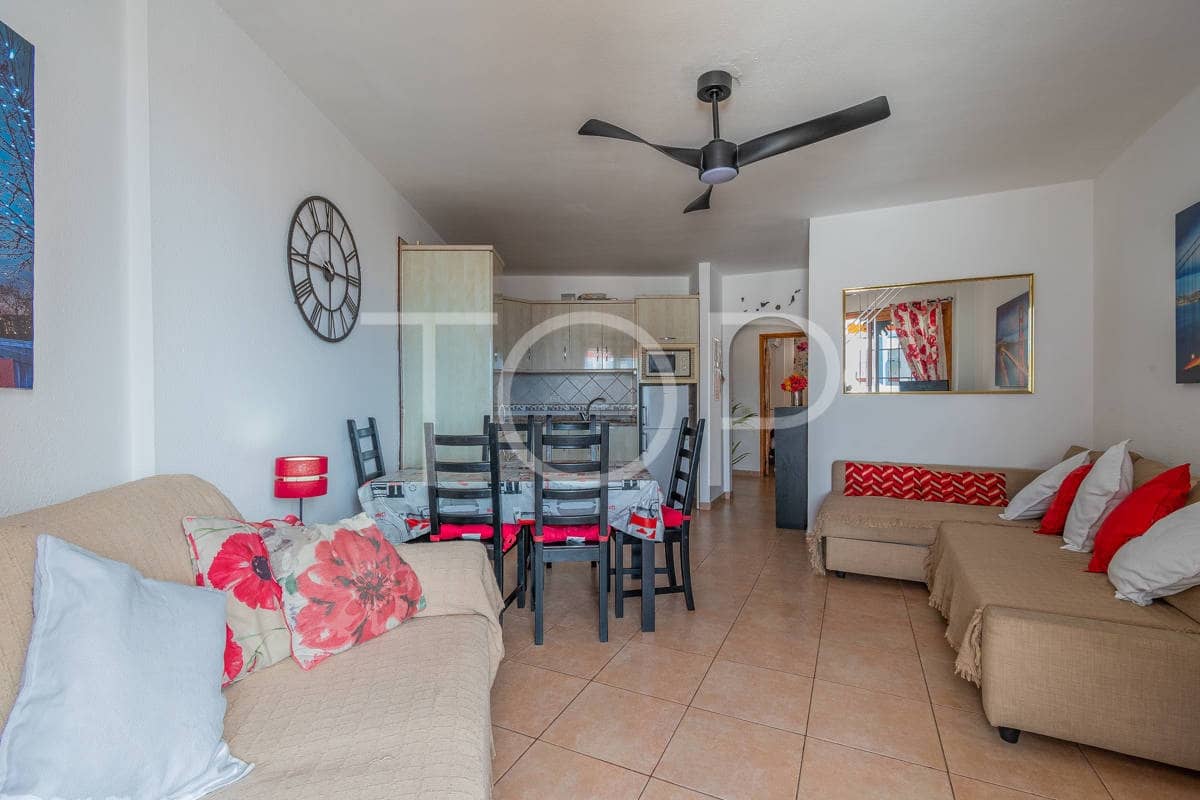 2 slaapkamer Flat te koop in Los Cristianos met zwembad - € 350.000 (Ref: 8687143)