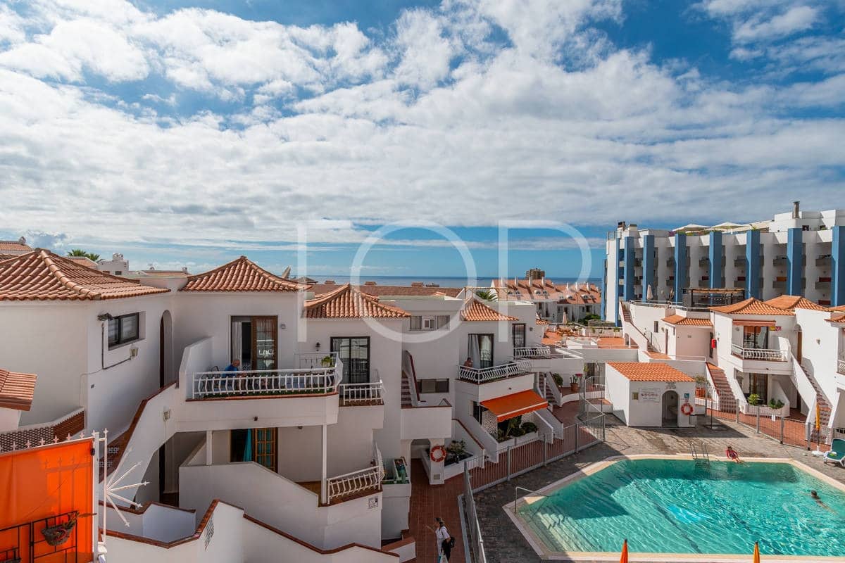 2 slaapkamer Flat te koop in Los Cristianos met zwembad - € 350.000 (Ref: 8687143)