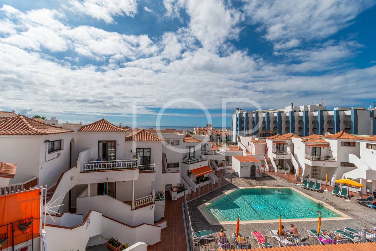 2 slaapkamer Flat te koop in Los Cristianos met zwembad - € 350.000 (Ref: 8687143)