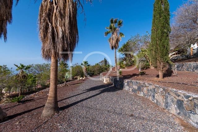 4 chambre Finca/Maison de Campagne à vendre à Los Menores, Adeje avec piscine garage - 1 900 000 € (Ref: 8714417)