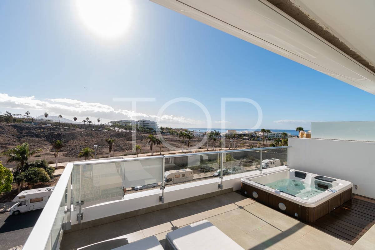 3 sypialnia Mieszkanie na sprzedaż w La Caleta Adeje z basenem garażem - 1 275 000 € (Ref: 8757166)