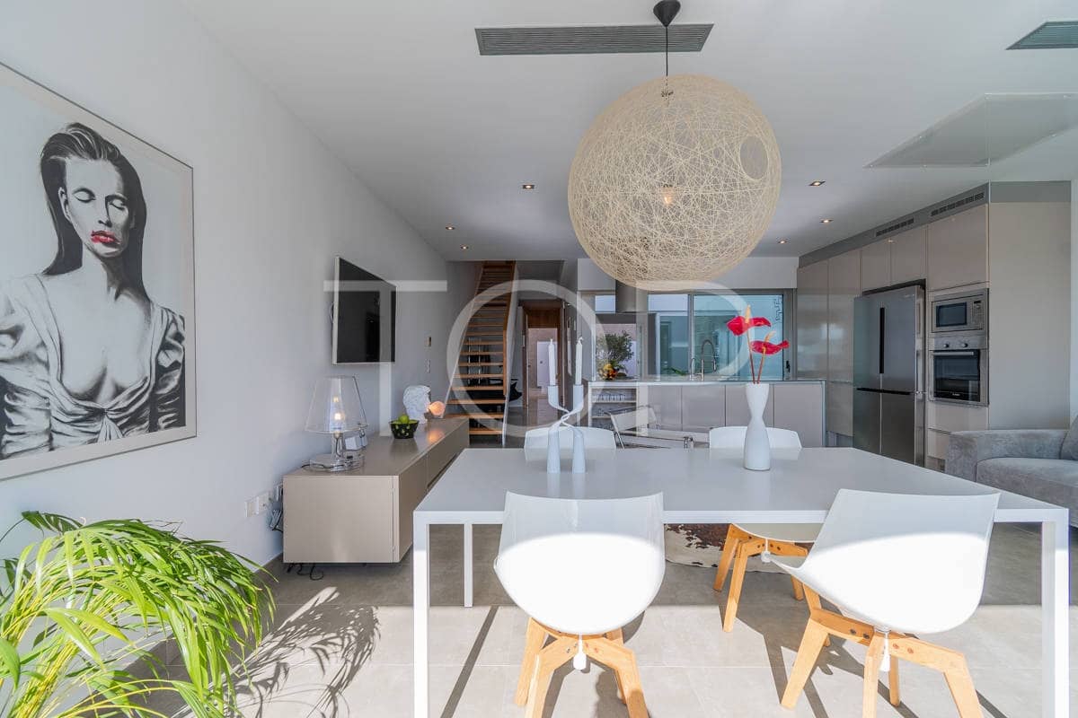 3 sypialnia Mieszkanie na sprzedaż w La Caleta Adeje z basenem garażem - 1 275 000 € (Ref: 8757166)