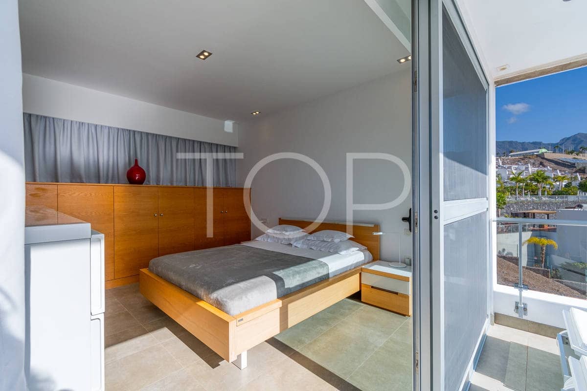 3 sypialnia Mieszkanie na sprzedaż w La Caleta Adeje z basenem garażem - 1 275 000 € (Ref: 8757166)