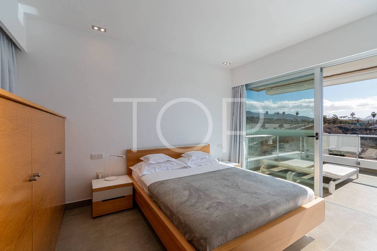 3 sypialnia Mieszkanie na sprzedaż w La Caleta Adeje z basenem garażem - 1 275 000 € (Ref: 8757166)