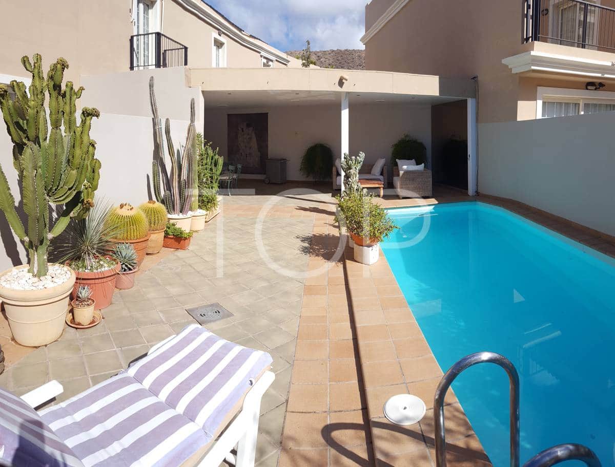 3 soveværelse Rækkehus til salg i Palm-Mar med swimmingpool garage - € 875.000 (Ref: 8759176)